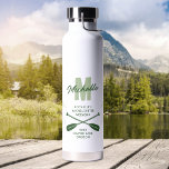 Botella De Agua Monograma de la fiesta de la bachillerato de campi<br><div class="desc">Botella de agua de soltero de camping personalizada con montañas,  remos de barco,  iniciales de sus invitados,  nombre y detalles de su viaje.</div>