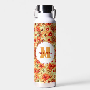 Botella De Agua Monograma de las flores hippie del Naranja Groovy 