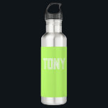 Botella De Agua Monograma de nombre personalizado verde de la aguj<br><div class="desc">- Diseño sólido,  negrita y minimalista con nombre de personalizable,  tipo de letra,  tamaño de letra o color de fuente... ...  ¡Es muy divertido y juguetón!</div>