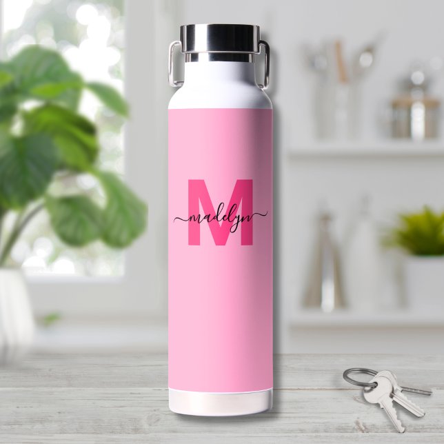 Botella De Agua Monograma del nombre de la chica caliente (Girly Hot Pink Initial Script Name Monogram Water Bottle)