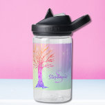 Botella De Agua Monograma Nombre Arcoiris Esparkles Chica<br><div class="desc">Esta botella de agua,  de bonito y de vientre,  está decorada con un árbol y un fondo de colores arcoiris y estrellas brillantes. Personalizable fácil con un nombre y un monograma. Árbol mosaico original © Michele Davies.</div>