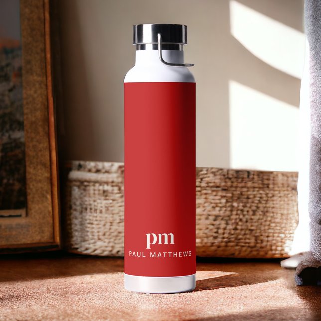 Botella De Agua Monograma y nombre del Personalizado simple rojo m (Personalize with your initials and name.)
