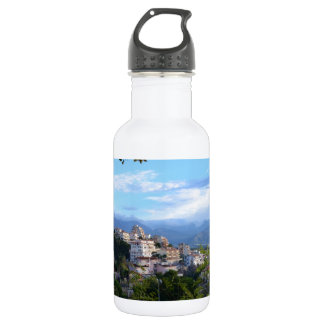 Botella De Agua Montañas detrás de Scalea