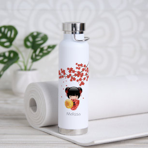 Botella De Agua Muñeca Roja Sakura Kokeshi - Geisha Japonesa Linda