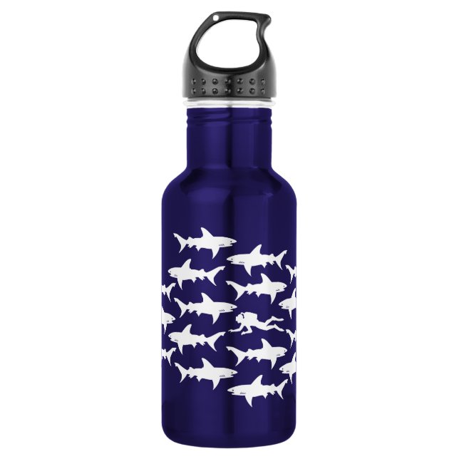 Botella De Agua Natación del buceador con los tiburones divertidos (Anverso)