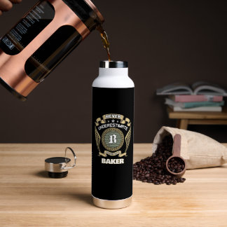 BOTELLA DE AGUA NEVER UNDERESTIMATE POWER OF A BAKER