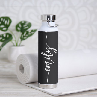 Botella De Agua Nombre de caligrafía trendy en negro y blanco