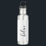 Botella De Agua Nombre de guión Personalizado de regalo personaliz<br><div class="desc">Una magnífica botella de agua con un nombre personalizado en un estilo de letra moderno y elegante. En blanco y negro. Maravilloso como Día de la Madre,  vacaciones,  cumpleaños,  calentamiento de la casa o regalo de dama de honor.</div>