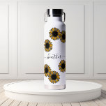 Botella De Agua Nombre de monograma del leopardo del girasol perso<br><div class="desc">Este diseño puede ser personalizado en el área proporcionada cambiando la foto y/o el texto. O puede personalizarse eligiendo la opción de hacer clic en el personalizar y borrar o cambiar el color del fondo, agregar texto, cambiar el color o estilo del texto o eliminar el texto para un diseño...</div>