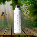 Botella De Agua Nombre de oro del rosa de melocotones de mariposas<br><div class="desc">Fondo blanco decorado con mariposas de oro rosa y rosa. Personaliza y agrega tu nombre. Colorear letras de color.</div>