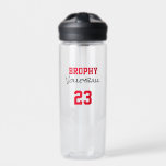 Botella De Agua NOMBRE DEL Colegio Equipo SPORT Jugador NÚMERO Año<br><div class="desc">Botella de agua transparente para deportes con NOMBRE personalizado en la ESCUELA en rojo, DEPORTE personalizado en negro, NÚMERO personalizado en rojo. Fácil de personalizar el texto, el color del texto, el tipo de letra a sus propios colores escolares, números, nombre, año. Ideal para CUALQUIER deporte, equipo de voleibol, escuela,...</div>