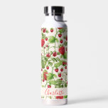 Botella De Agua Nombre personalizado de Boho Strawberry Fruit Gree<br><div class="desc">Siéntase como en casa con esta botella de agua Boho Strawberry Fruit Green, personalizada con su nombre. Con una deliciosa mezcla de fresas jugosas y exuberante vegetación, este diseño aporta un toque fresco y caprichoso a su hidratación diaria. Perfecto para los amantes de la naturaleza y para los amantes de...</div>