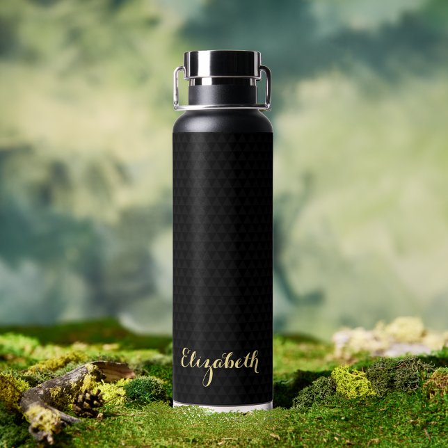 Botella De Agua Nombre personalizado de la Moda de guiones dorados (Modern Black Elegant Gold Script Chic Custom Name Water Bottle)