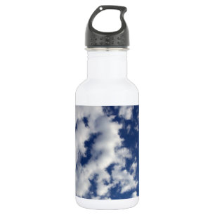 Botella De Agua Nubes esponjosas En El Cielo Azul