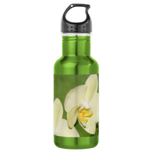 Botella De Agua Orquídeas blancas en un fondo verde