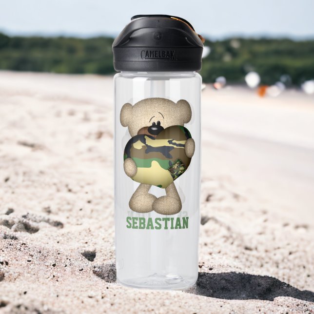 Botella De Agua Oso Camuflado de Corazón de Amor Gigante Militar (Military Giant Love Heart Camouflaged Bear Water Bottles from Ricaso. Personalize with your name.)