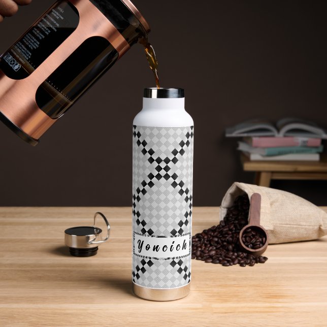 Botella De Agua Pad de ajedrez por Kenneth Yoncich (Café)