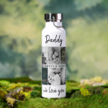 Botella De Agua Padre con hijos y padre familiar 6 Collage de foto<br><div class="desc">Padre con hijos y papá de familia 6 botella de agua de Collage de fotos. Collage de 6 fotos, el nombre del padre con un dulce mensaje en un moderno guión negro y nombres de niños que superponen las fotos. Añade tus 6 fotos familiares favoritas. Boca dulce y un regalo...</div>