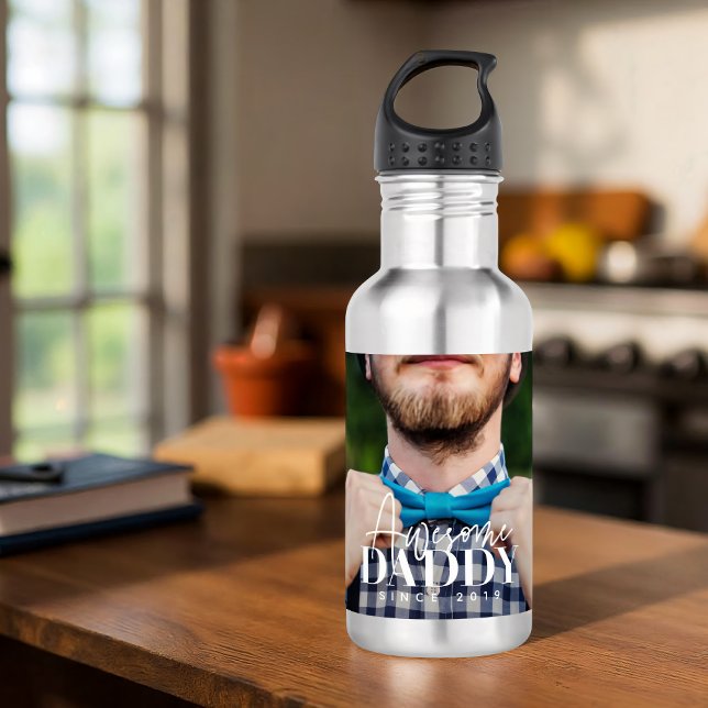 Botella De Agua Papi asombroso desde 20XX Sencilla Foto Elegante (Subido por el creador)