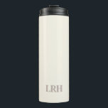 Botella de agua para dama de honor con monograma m<br><div class="desc">Mantenga a sus damas de honor hidratadas con estilo. Esta botella de agua marfil con un monograma gris elegante es elegante,  duradera y reutilizable sin fin: un regalo personalizado práctico que les encantará mucho después de que se tire el ramo.</div>