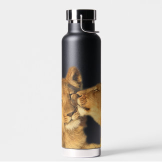 Botella de agua para pareja de leones, 22 oz.