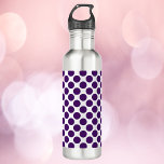 Botella De Agua Patrón de punto de polca circular púrpura<br><div class="desc">¿Te gusta el morado? Esta botella de agua tiene un divertido patrón de puntos de polka morado!</div>