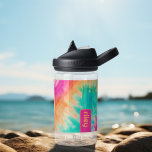Botella De Agua Patrón de tinte de tinta caliente Naranja rosado V<br><div class="desc">Un diseño atrevido y colorido con tonos agradecidos de rosa caliente, naranja y azul acuático con un divertido bloque de color para añadir tu nombre o cualquier texto. El patrón de tintes de corbata loco tiene una variedad de colores. Puede agregar un nombre, un monograma u otro texto personalizado. Si...</div>