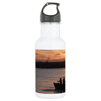 Botella De Agua Pescando al Atardecer