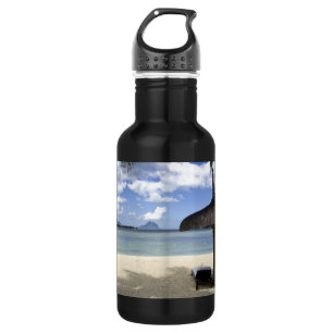 Botella De Agua Playa de arena blanca y paraguas