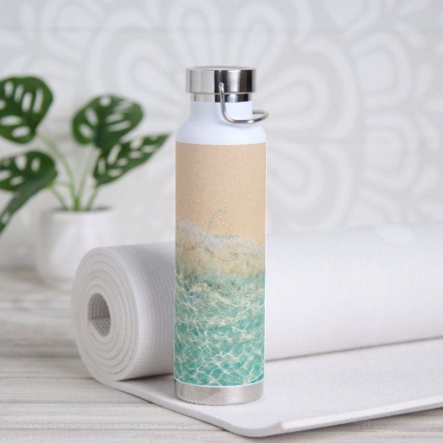 Botella De Agua Playa de la costa cristalina de PixDezines (Yoga)