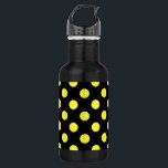 Botella De Agua Puntos de polka amarillos sobre fondo negro<br><div class="desc">Puntos de polka amarillos sobre fondo negro</div>