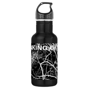 Botella De Agua Ramas de árbol en fondo negro