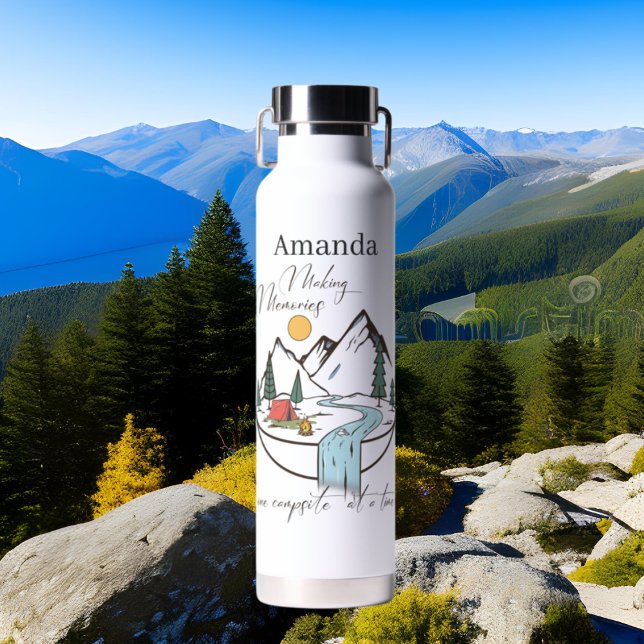 Botella De Agua recuerdos de campamento geniales añadir nombre (Subido por el creador)