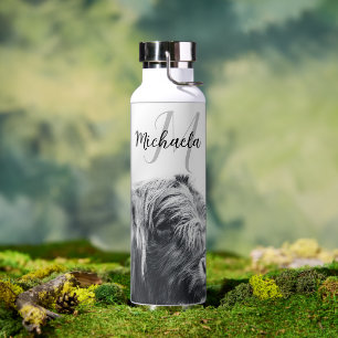 Botella De Agua Retrato de vaca Highland monograma inicial blanco 