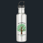 Botella De Agua Reunión de Personalizados de árbol familiar Keepsa<br><div class="desc">Personalizar esta bonita botella de agua de personalizado en verde para tu próxima reunión familiar. Personaliza con el apellido de tu familia sobre las hojas verdes con el evento y el año bajo el dibujo de la naturaleza. Regalos de árboles familiares.</div>