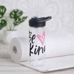 Botella De Agua Sé amable<br><div class="desc">Sé amable,  linda cita tipográfica,  botella de agua.</div>