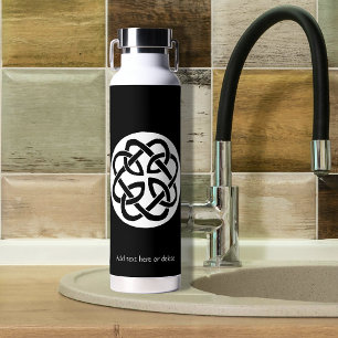 Botella De Agua Símbolo de círculo de nudo celta blanco y negro
