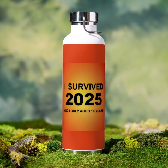 Botella De Agua Sobreviví 2025  (Al aire libre (girado))