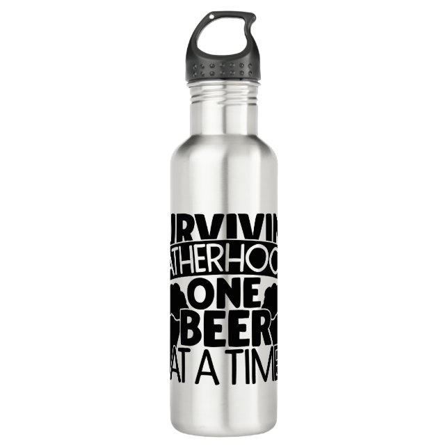 Botella De Agua Sobreviviendo A La Paternidad Una Cerveza A La Vez (Anverso)