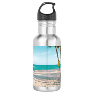 Botella De Agua Surf board en la playa tirando almohada