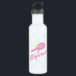 Botella De Agua Tenis Nombre personalizado rosa<br><div class="desc">Botella de agua de acero inoxidable rosa y blanca personalizada con un monograma de raqueta de tenis en una tipografía elegante y tierno de caligrafía con un sutil fondo de patrón de red.</div>