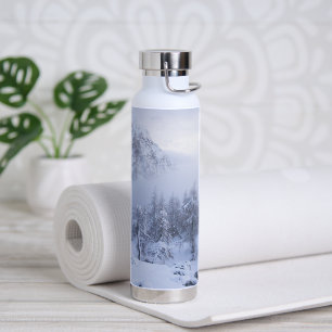 Botella De Agua Tierras maravillosas del invierno, niebla, bosque