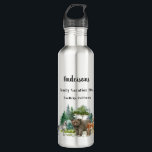 Botella De Agua Vacaciones familiares de los animales de la selva<br><div class="desc">Un bosque,  un paisaje boscoso con un oso lobo y un ciervo. Personalice y agregue un nombre,  evento y lugar.</div>