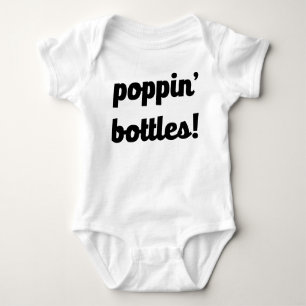 ¡Botellas de Poppin! Camisa divertida del bebé