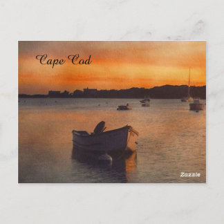 Botes Cape Cod en la tarjeta postal Sunset