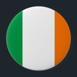 Botón con bandera de Irlanda<br><div class="desc">Presentamos nuestro elegante botón con la bandera de Irlanda - una manera perfecta de mostrar su orgullo irlandés con un toque de elegancia! Diseñado con meticulosa atención a los detalles, este botón muestra orgullosamente la bandera icónica de Irlanda, mostrando su vibrante diseño tricolor de verde, blanco y naranja. Simbolizando la...</div>