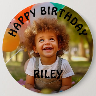 Botón de cumpleaños con foto y nombre personalizab