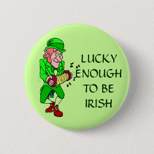 Botón de duende irlandés lo suficientemente afortu