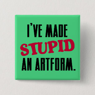 botón de estupidez