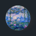 Botón de los lirios de agua de Monet<br><div class="desc">Botón de los lirios de agua de Monet. Pintura al óleo en lona a partir de 1916. Monet pintó su charca famosa del lirio de agua obsesivamente durante los años finales de su carrera, extrayendo la inspiración de la luz del sol y su efecto de desplazamiento sobre el agua y...</div>